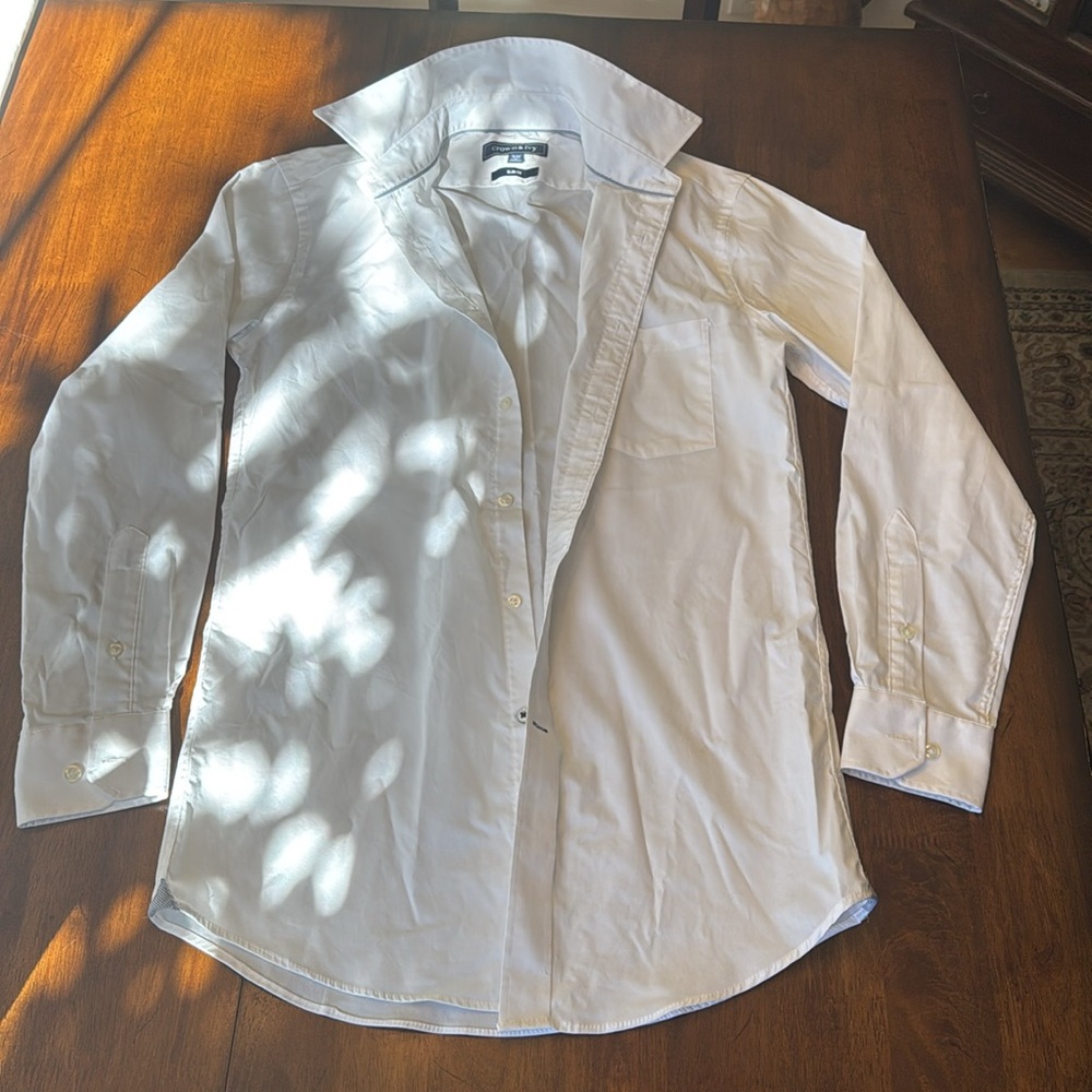 EUC crown & ivy dress shirt - Picture 3 of 4